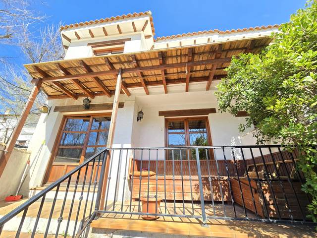 Casa adosada en Venta en Olmeda de las Fuentes