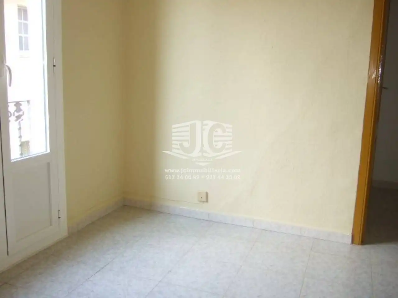 Apartments for rent in Calle VILANOVA DE JESÚS, Jesús - Els Reguers