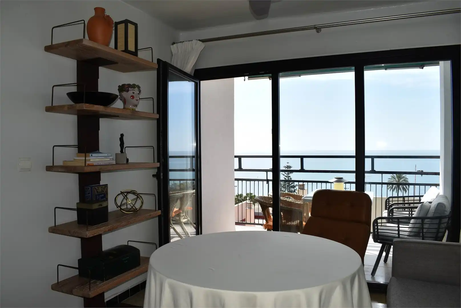Bedroom of Flat for sale in Vélez-Málaga  with Terrace and Furnished