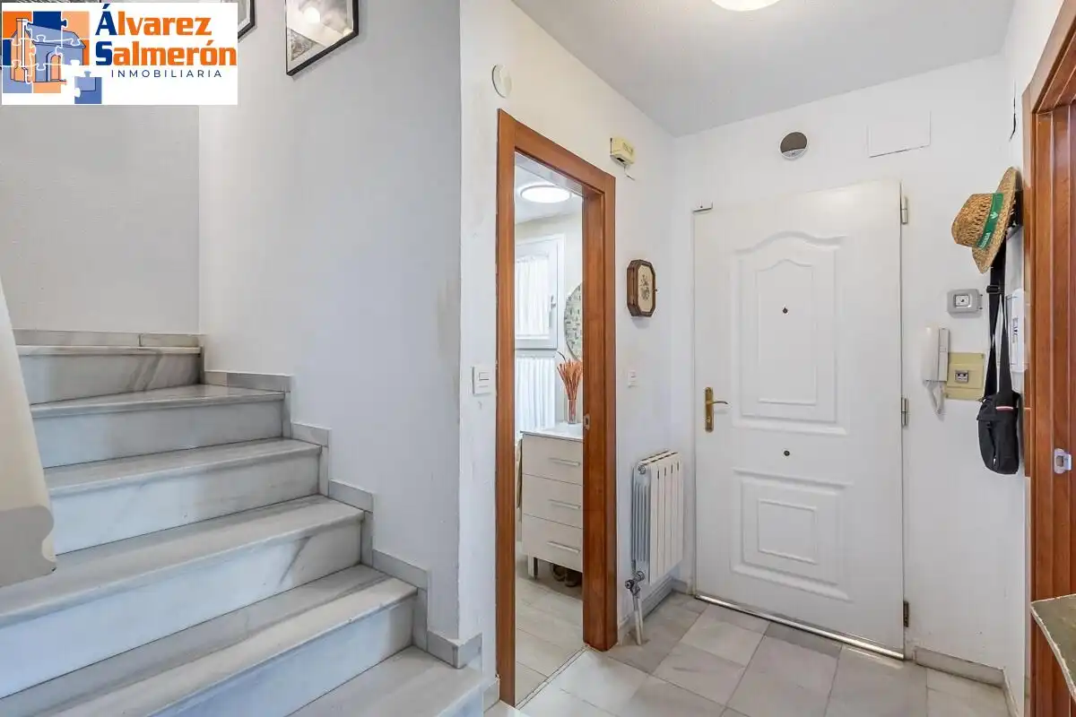 Houses for sale in Altos de la Zubia