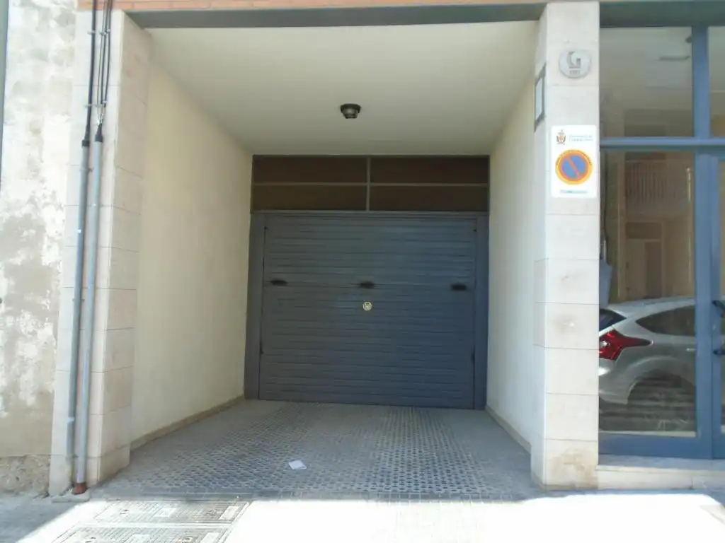 Aparcament amb ascensor en venda a C/ Vint i vuit, imagen 16