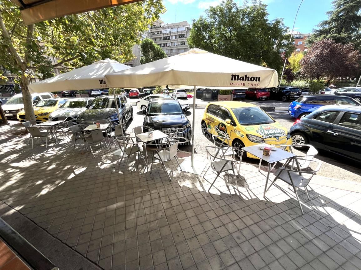 Aparcament de Local en venda en  Madrid Capital amb Aire condicionat i Terrassa