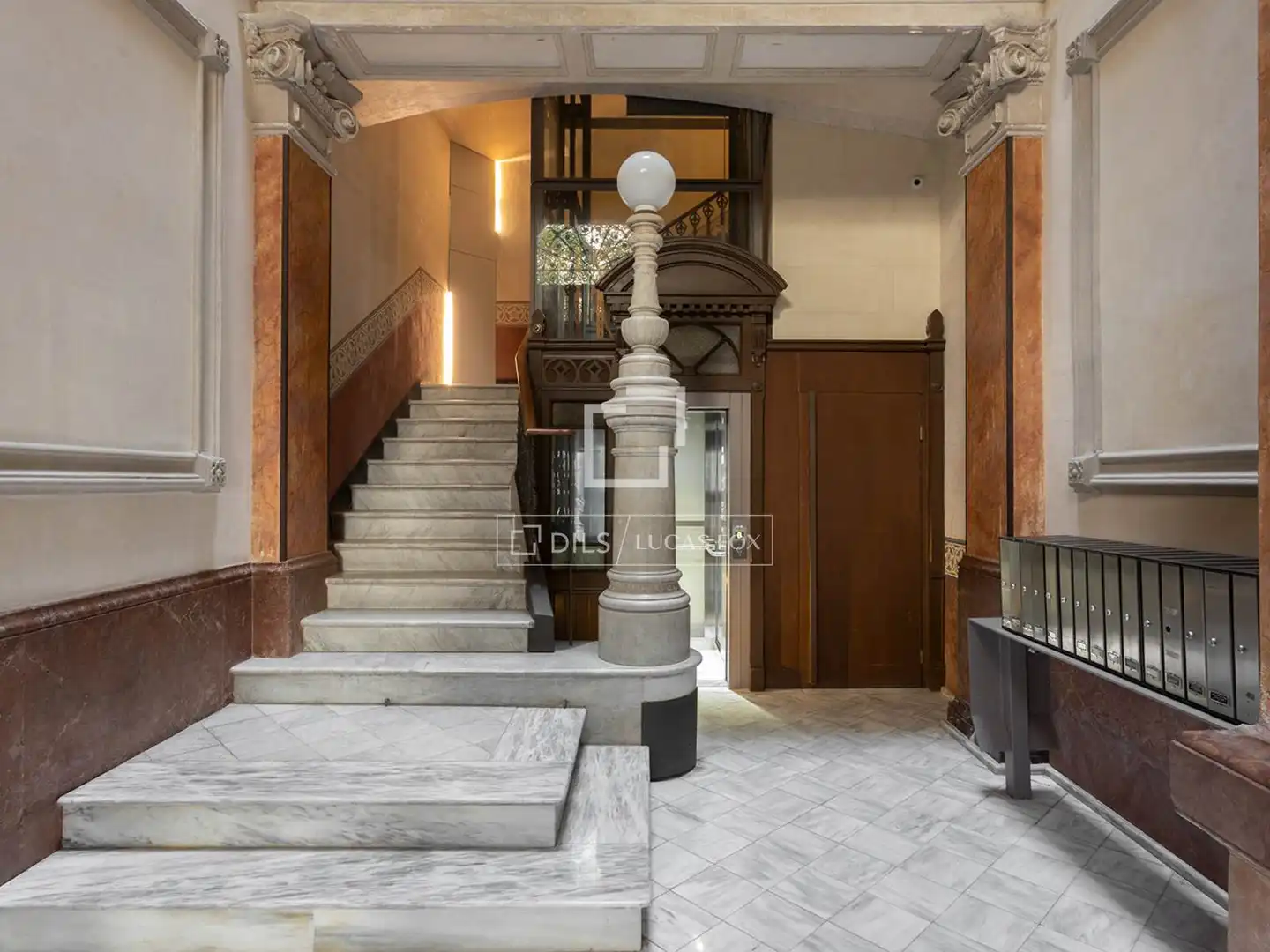 Piso en venta en Barcelona con Aire acondicionado, Calefacción y Amueblado