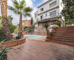 Exterior view of House or chalet for sale in Arenys de Mar  with Terrace, Swimming Pool and Balcony