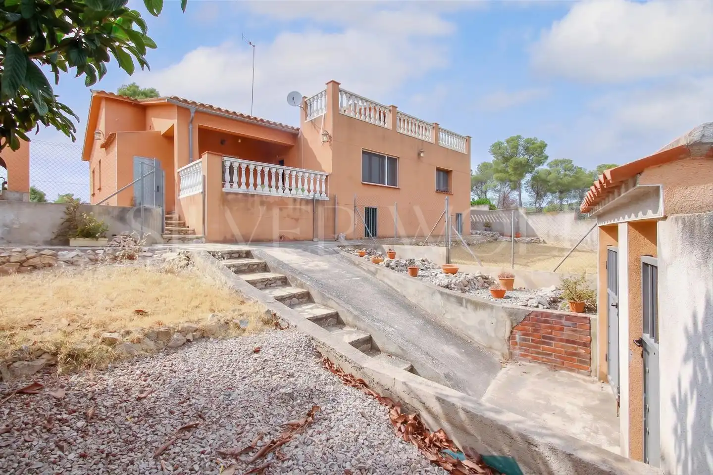 House with garden for sale in calle del Roquerol