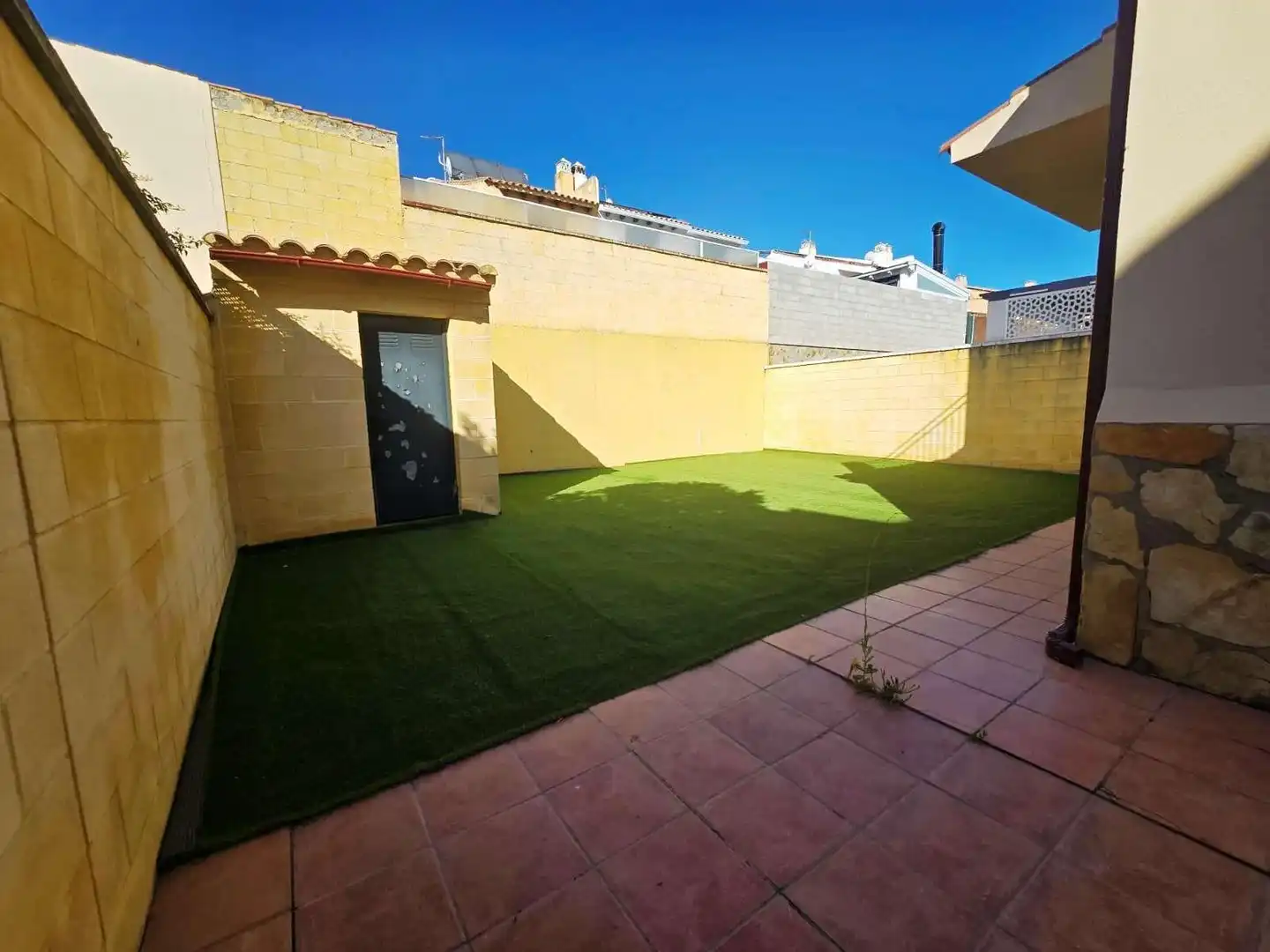 Terrassa de Casa adosada en venda en Bormujos amb Aire condicionat, Terrassa i Piscina comunitària