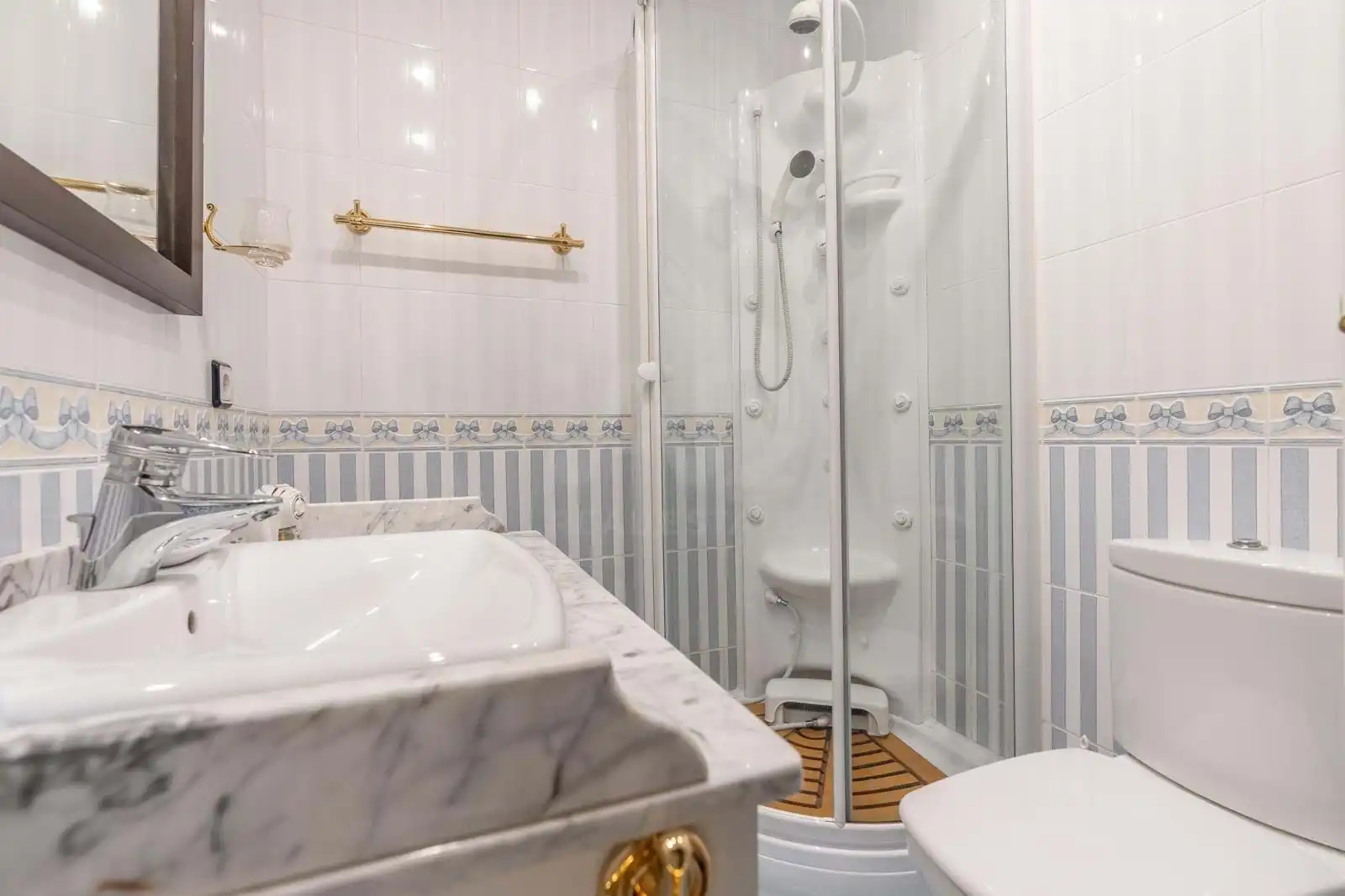 Bathroom of Houses for rent in Madrid