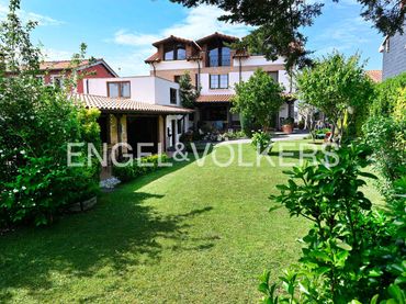 Casa amb balcó en venda a Soto de la Marina