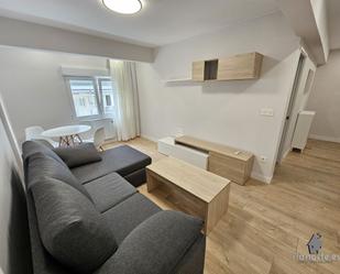 Sala d'estar de Pis de lloguer en Avilés amb Calefacció
