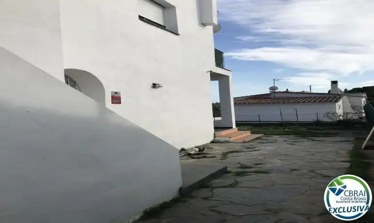 Vista exterior de Casa o xalet en venda en Roses amb Aire condicionat, Calefacció i Jardí privat