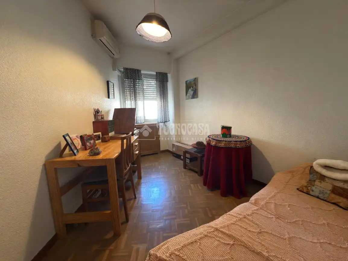 Schlafzimmer von Wohnung zum Verkauf in Alcobendas mit Klimaanlage, Heizung und Parkett