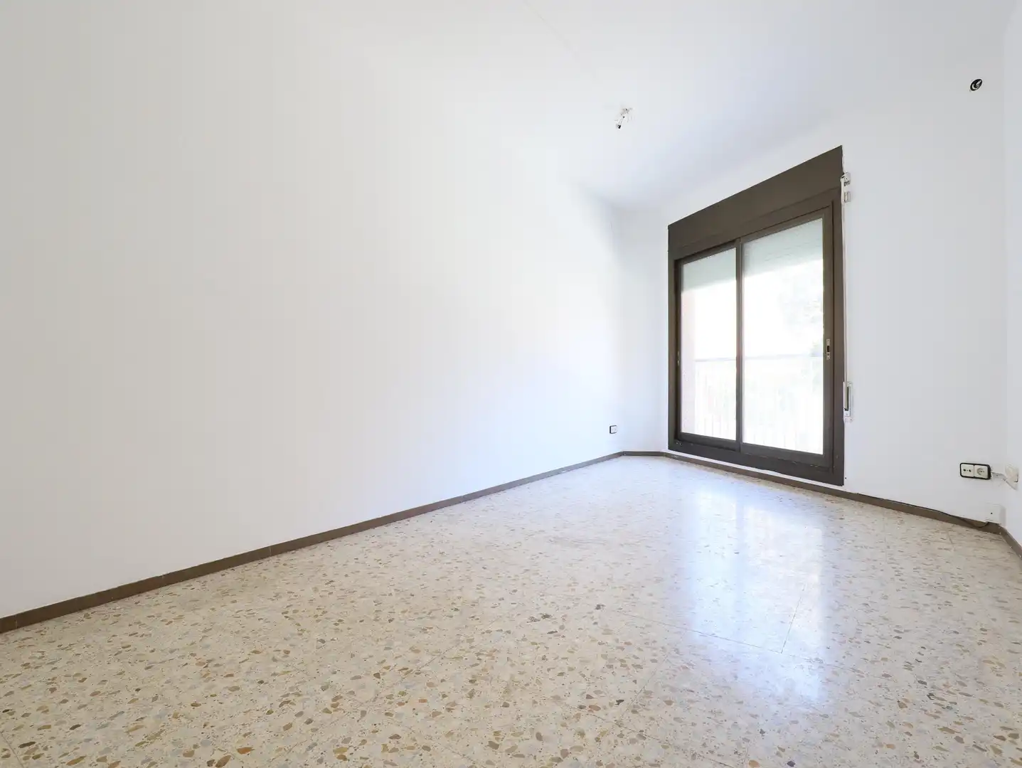 Piso en venta en Esplugues de Llobregat con Balcón