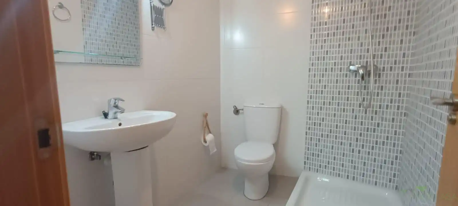 Badezimmer von Wohnung zum Verkauf in Llanera mit Heizung, Parkett und Terrasse