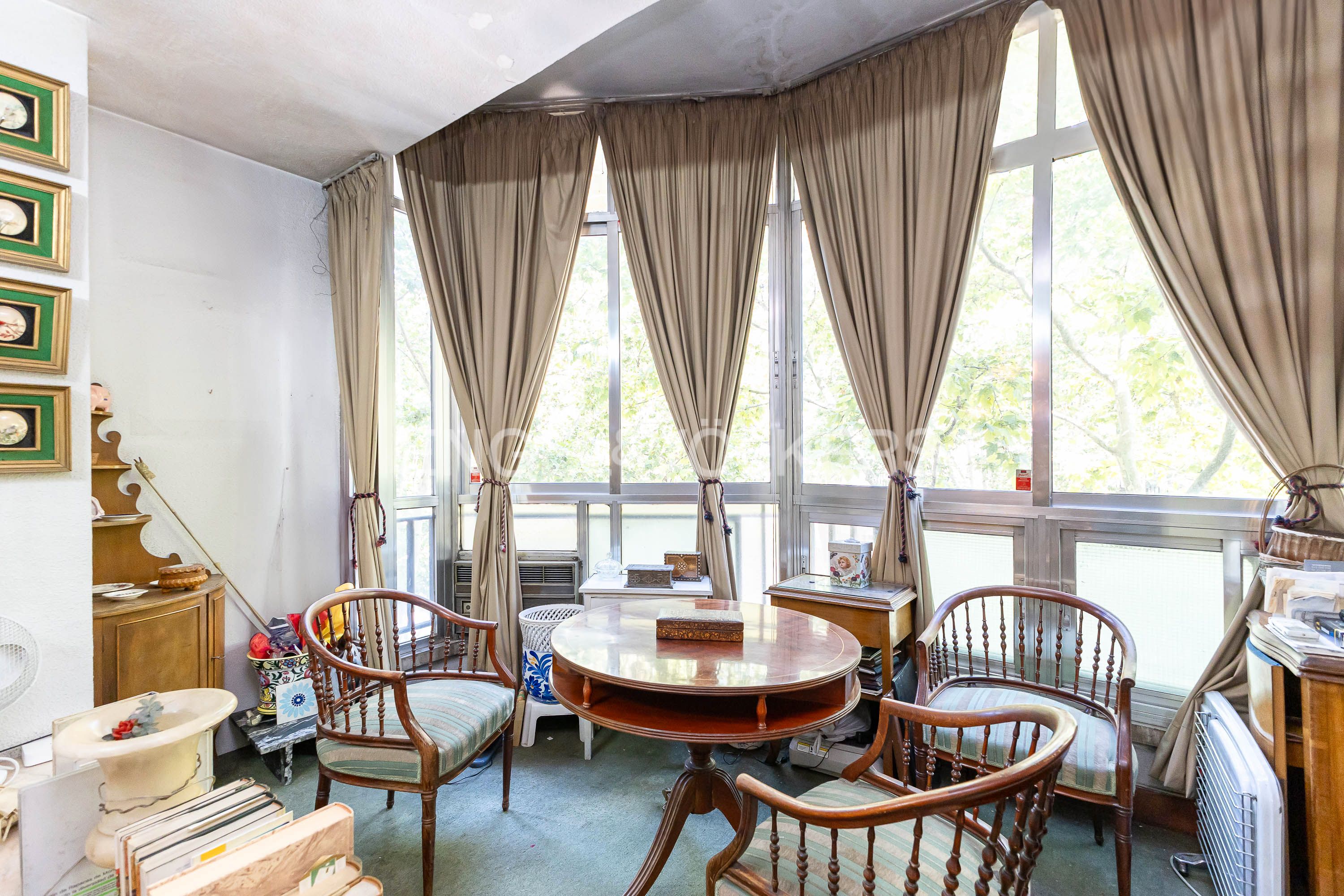 Sala d'estar de Apartament en venda en  Madrid Capital amb Aire condicionat, Calefacció i Parquet