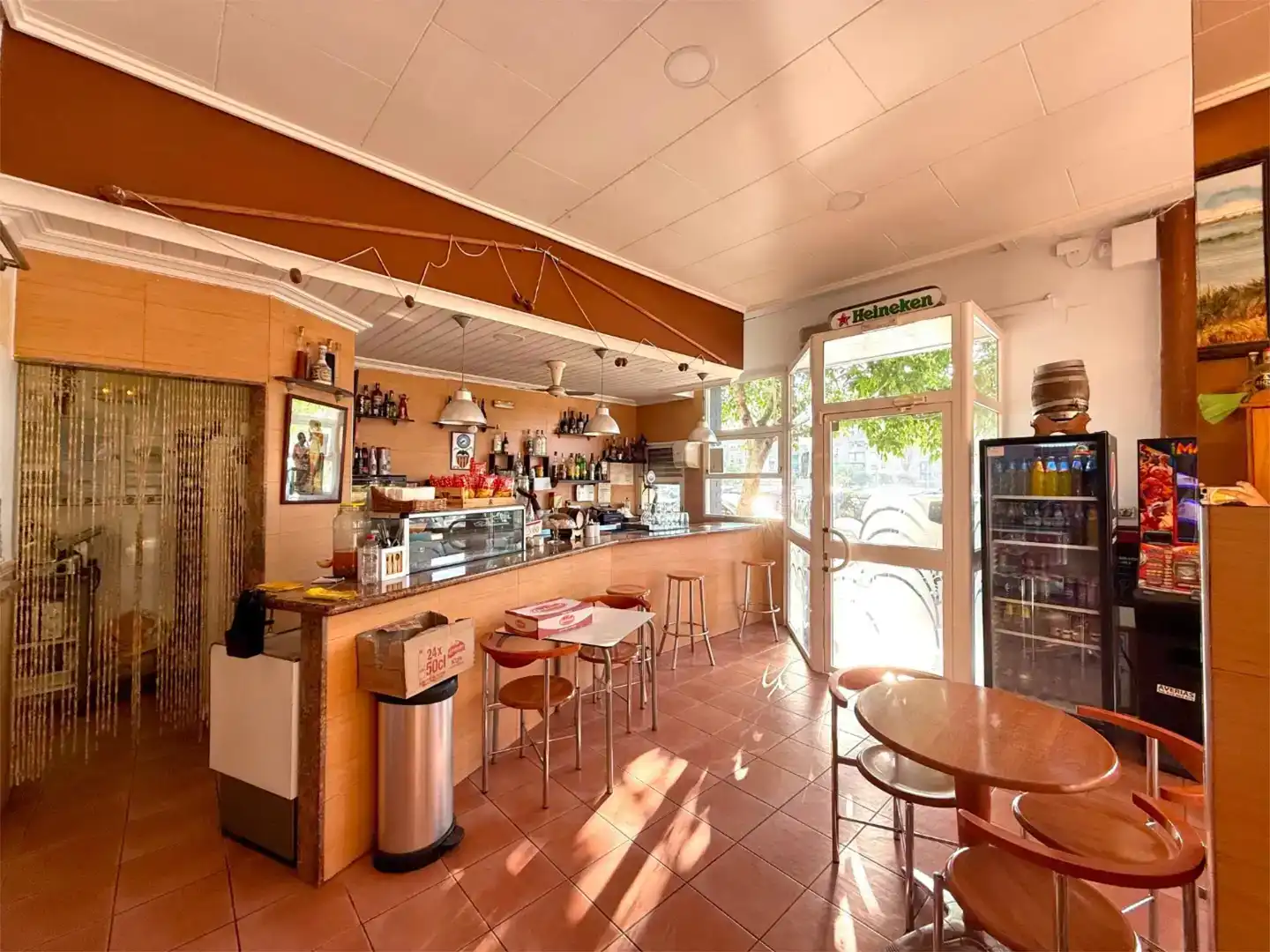 Local en venta en Valencia con Aire acondicionado y Amueblado