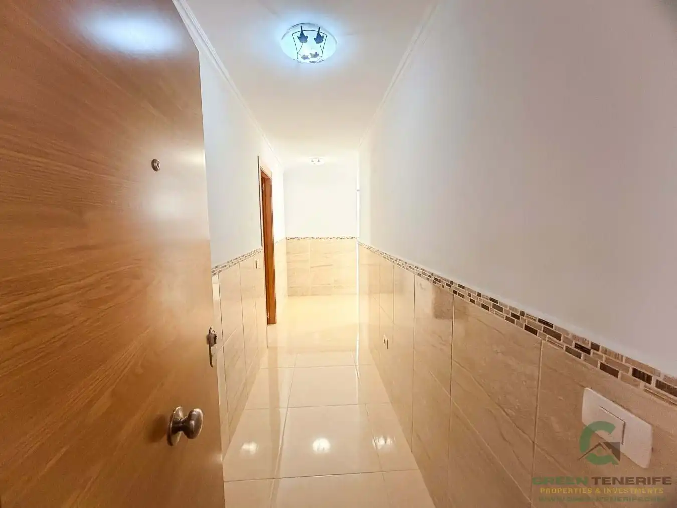 Piso en venta en Arona con Terraza, Amueblado y Balcón
