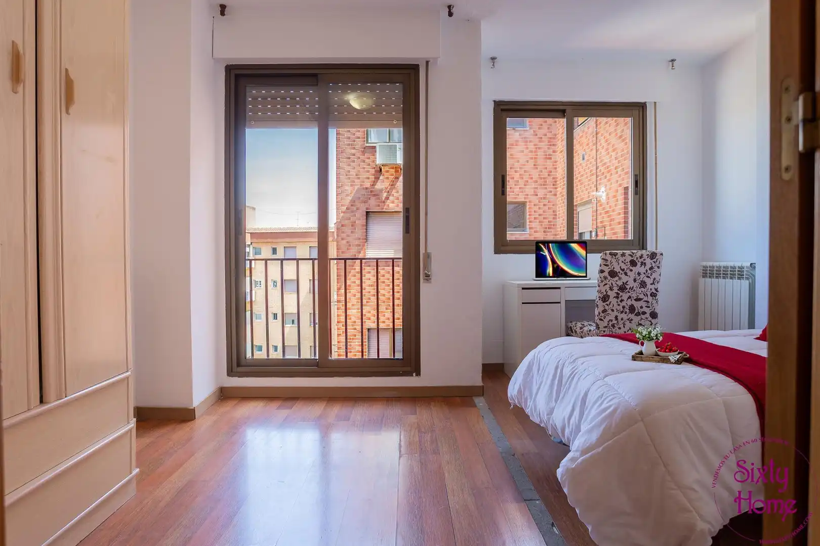 Bedroom of Flat for sale in Zaragoza  with Heating, Parquet flooring and Terrace