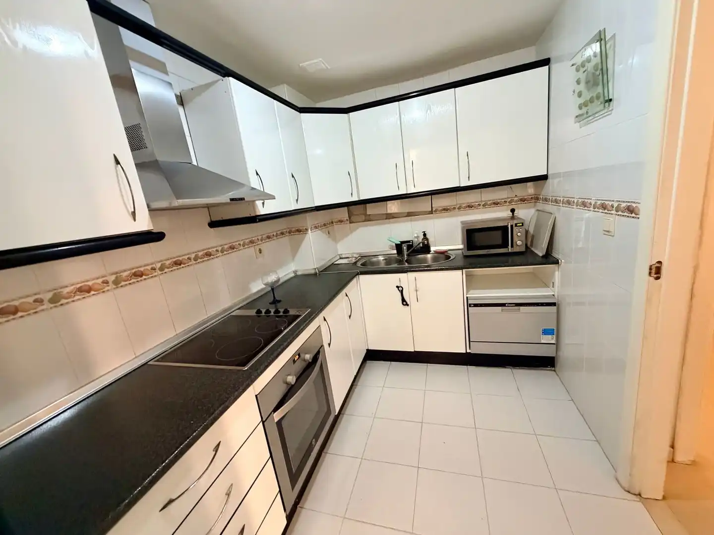 Cocina de Piso de alquiler en Granada con Terraza y Amueblado
