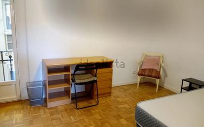 Bedroom of Flat to rent in  Madrid Capital  with Balcony