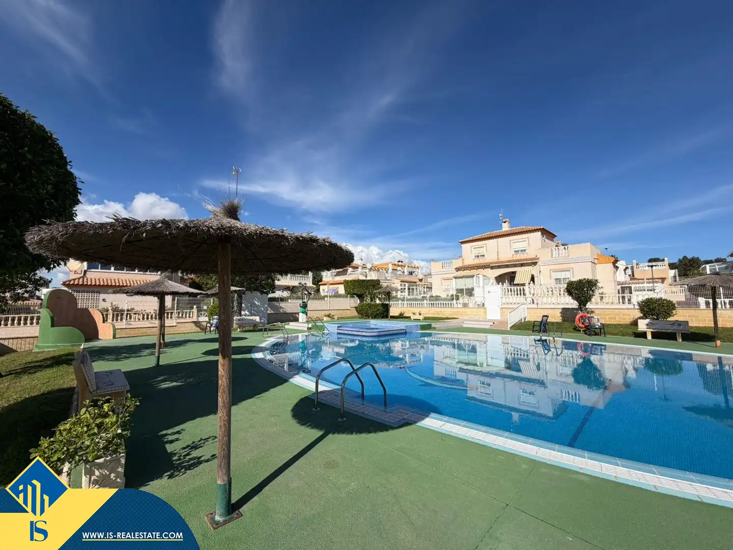 Casa amb piscina en venda a Playa de los Locos