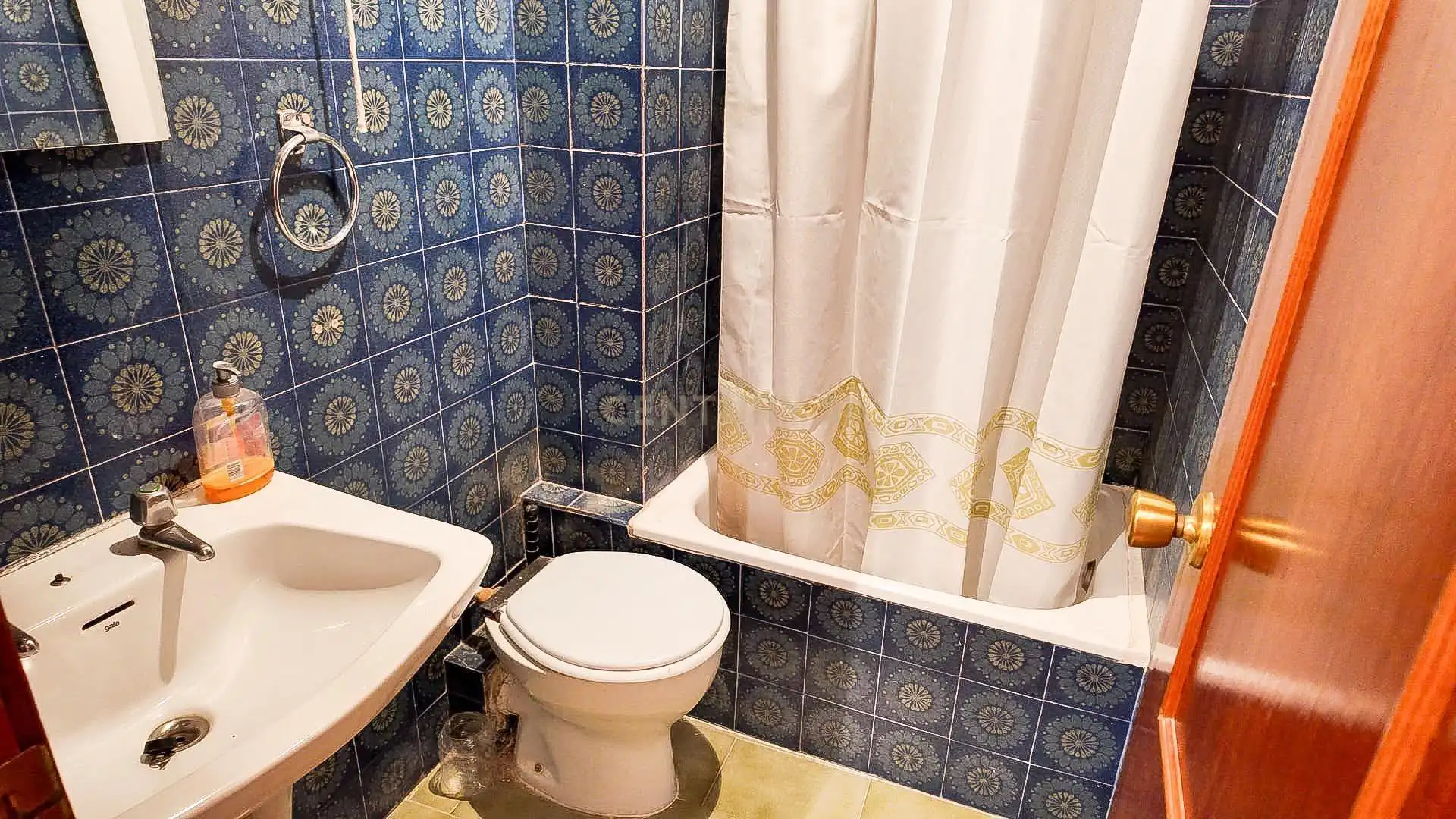 Bathroom of Flat for sale in Azuaga  with Storage room