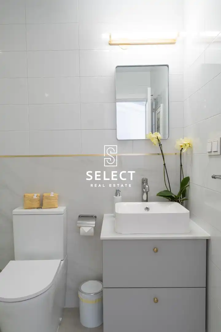 Badezimmer von Wohnungen zum Verkauf in Almuñécar mit Klimaanlage, Heizung und Terrasse
