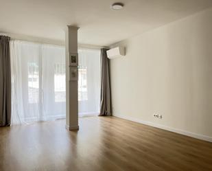 Bedroom of Flat for sale in L'Hospitalet de Llobregat  with Air Conditioner and Balcony