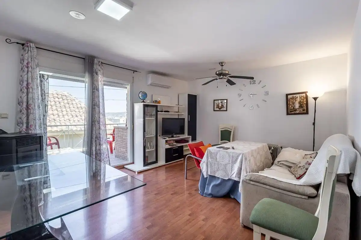 Flat with lift for sale in Barrio de la Vega, imagen 2