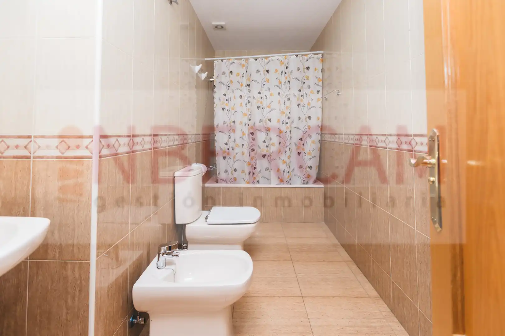 Baño de Piso en venta en El Ejido con Amueblado y Balcón