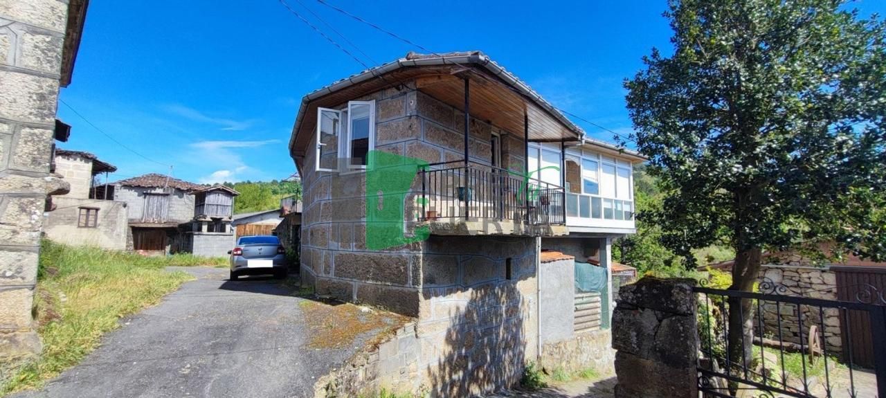 Vista exterior de Finca rústica en venda en A Merca   amb Calefacció, Jardí privat i Terrassa