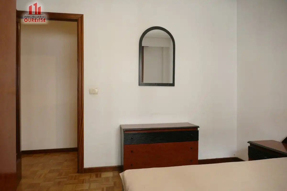 Habitación de Piso de alquiler en Ourense Capital  con Calefacción, Amueblado y Balcón