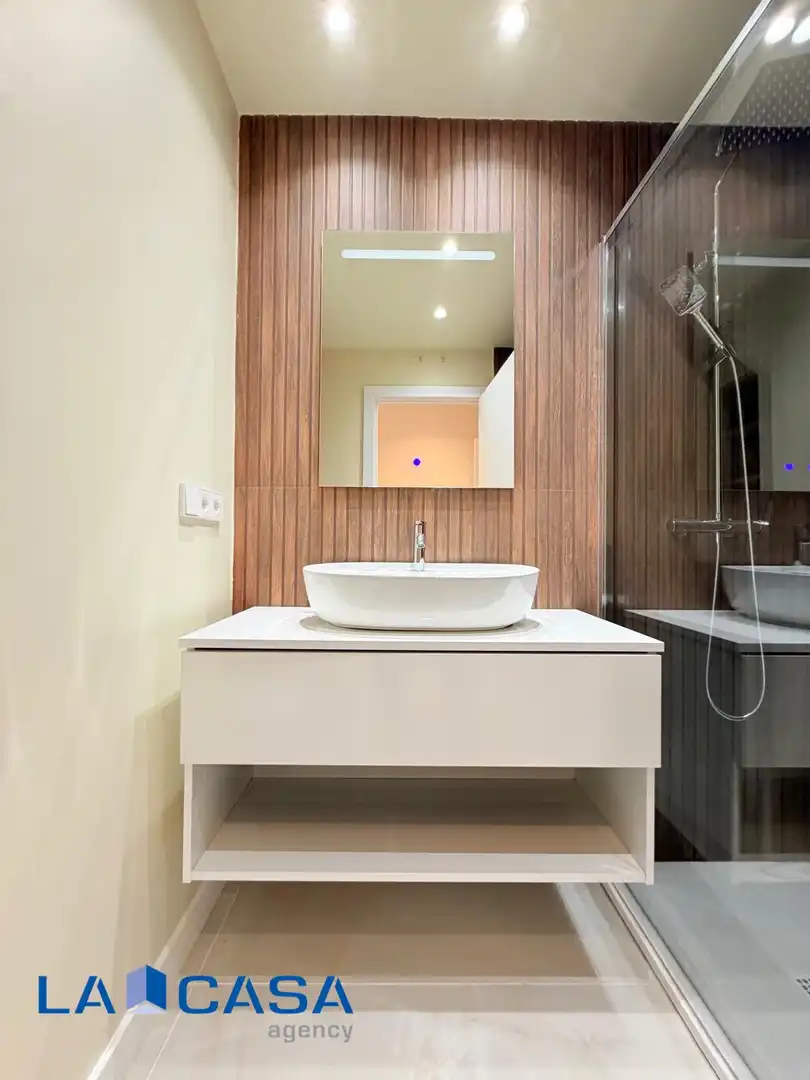 Baño de Planta baja en venta en Madrid con Calefacción