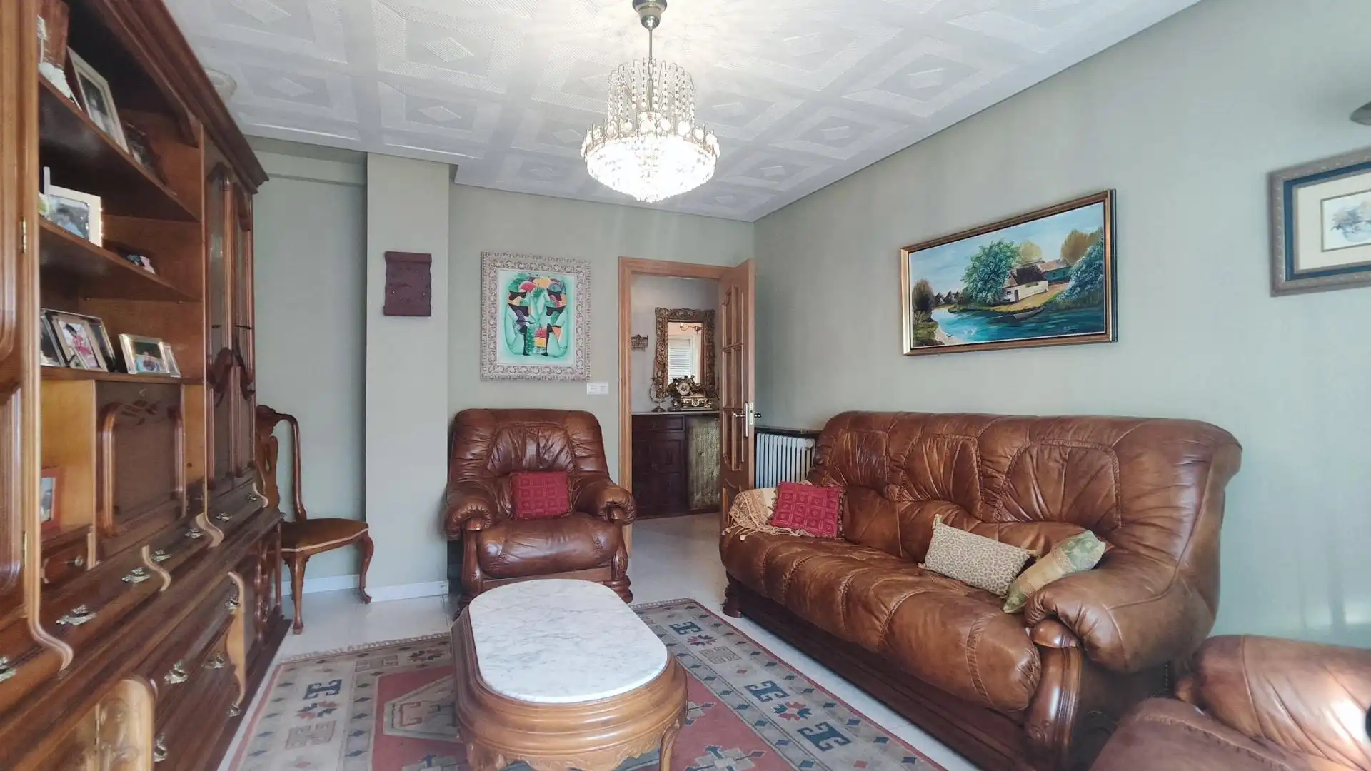 Sala de estar de Casa o chalet en venta en León Capital  con Calefacción y Terraza