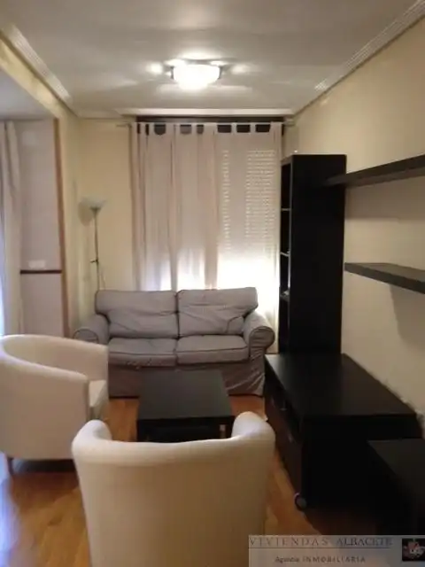 Apartamento de alquiler en Ensanche - Franciscanos