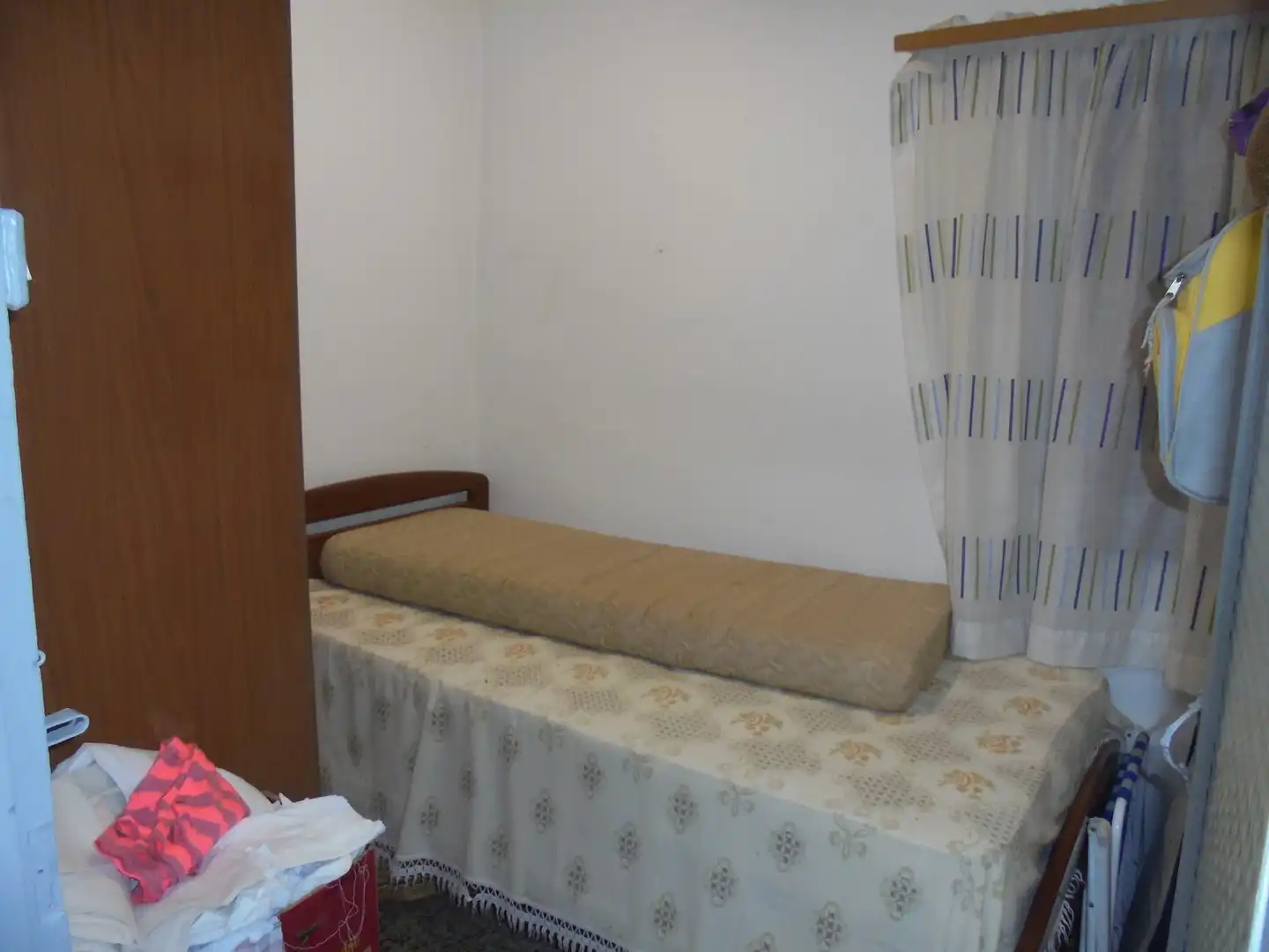Bedroom of Houses for sale in Casinos  with Swimming Pool