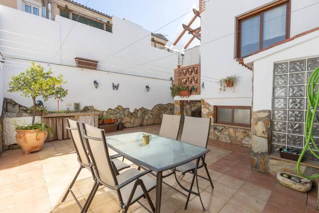 Casa adosada en Venta en Calle Amapola, 75 en Chauchina