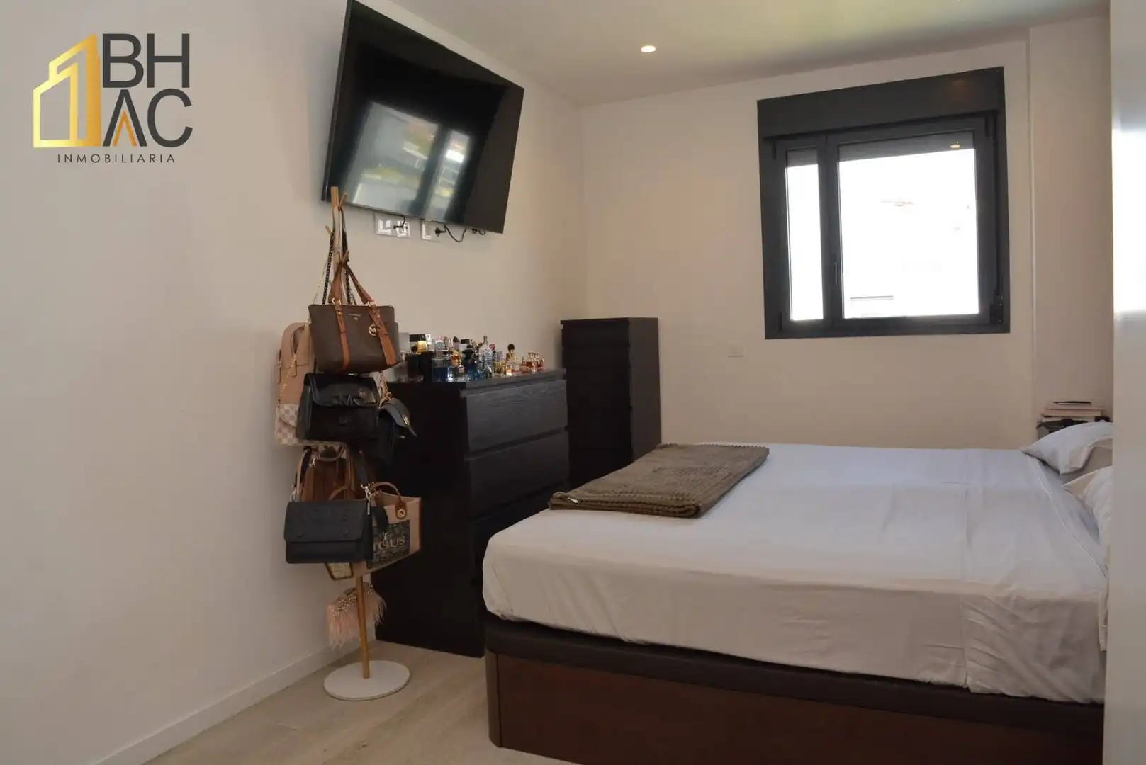 Schlafzimmer von Dachboden zum Verkauf in Alcalá de Henares mit Klimaanlage, Heizung und Terrasse