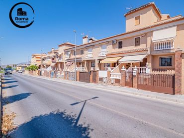 Casa aparellada en venda a Ogíjares