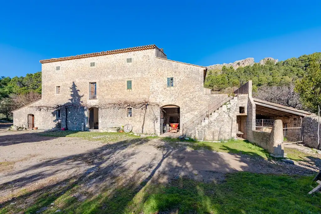 Casa rústica con jardín en venta en Pollença Poble, imagen 2