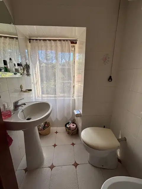 Baño de Finca rústica en venta en Narón con Calefacción, Jardín privado y Amueblado