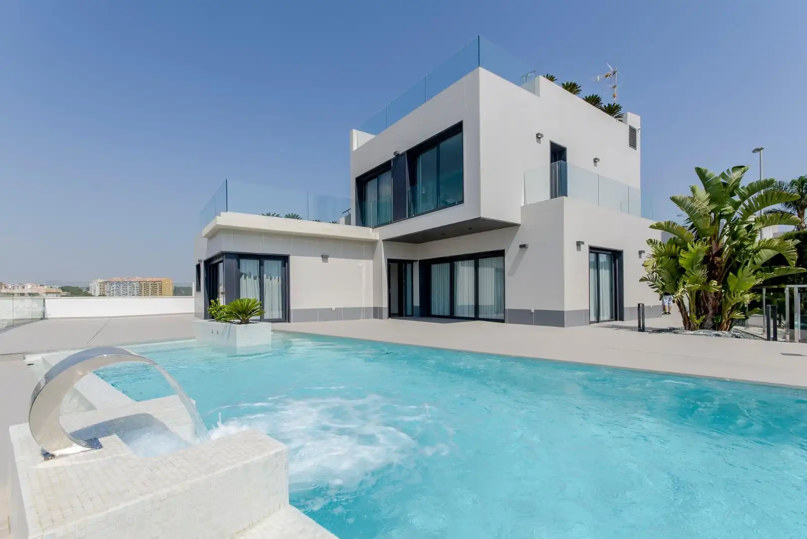 Chalet con terraza en venta en Orihuela Costa