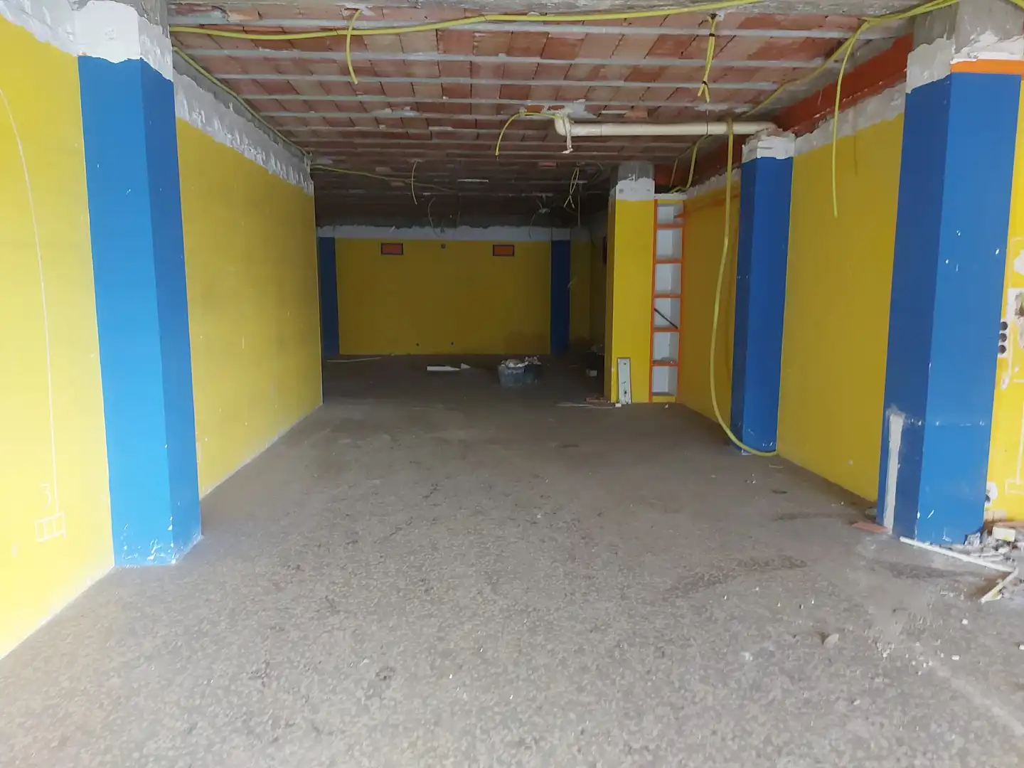Gewerbefläche zum Verkauf in Carrer de la Mare de Déu del Pilar