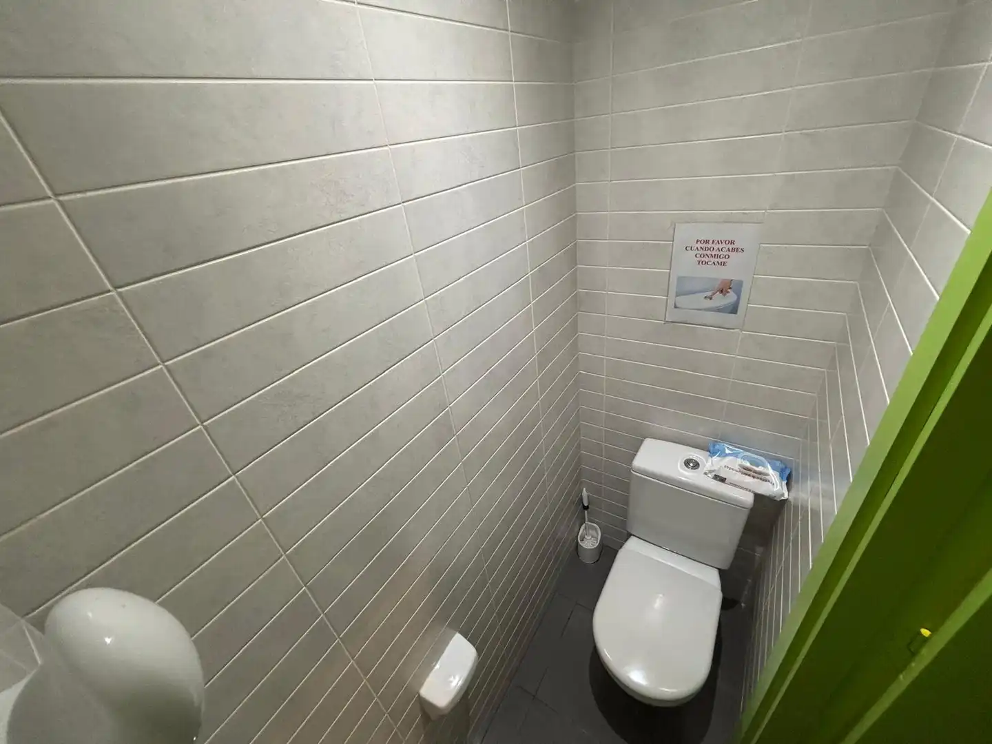 Bathroom of Commercial properties for sale in Sevilla  with Air Conditioner