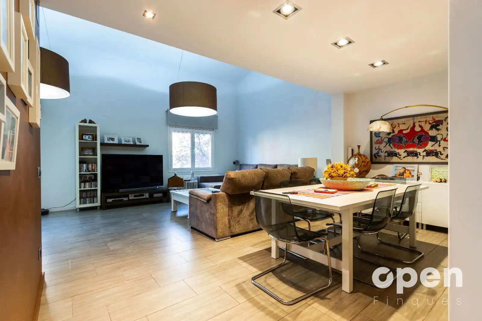 Wohnzimmer von Einfamilien-Reihenhaus zum Verkauf in Terrassa mit Klimaanlage, Heizung und Terrasse