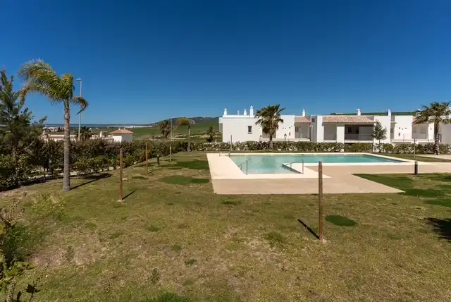 Jardí de Casa o xalet en venda en Zahara de los Atunes amb Aire condicionat, Jardí privat i Terrassa