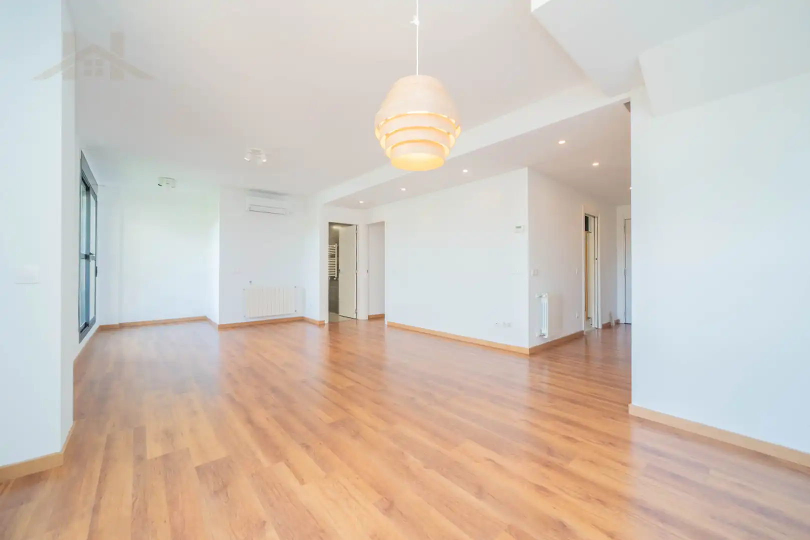 Sala d'estar de Àtic en venda en Boadilla del Monte amb Calefacció, Terrassa i Traster