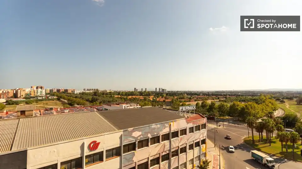 Vista exterior de Pis de lloguer en Valencia amb Aire condicionat, Calefacció i Moblat
