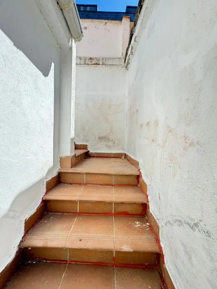 Houses for sale in Pardo De Santallana, Carlos Ruiz