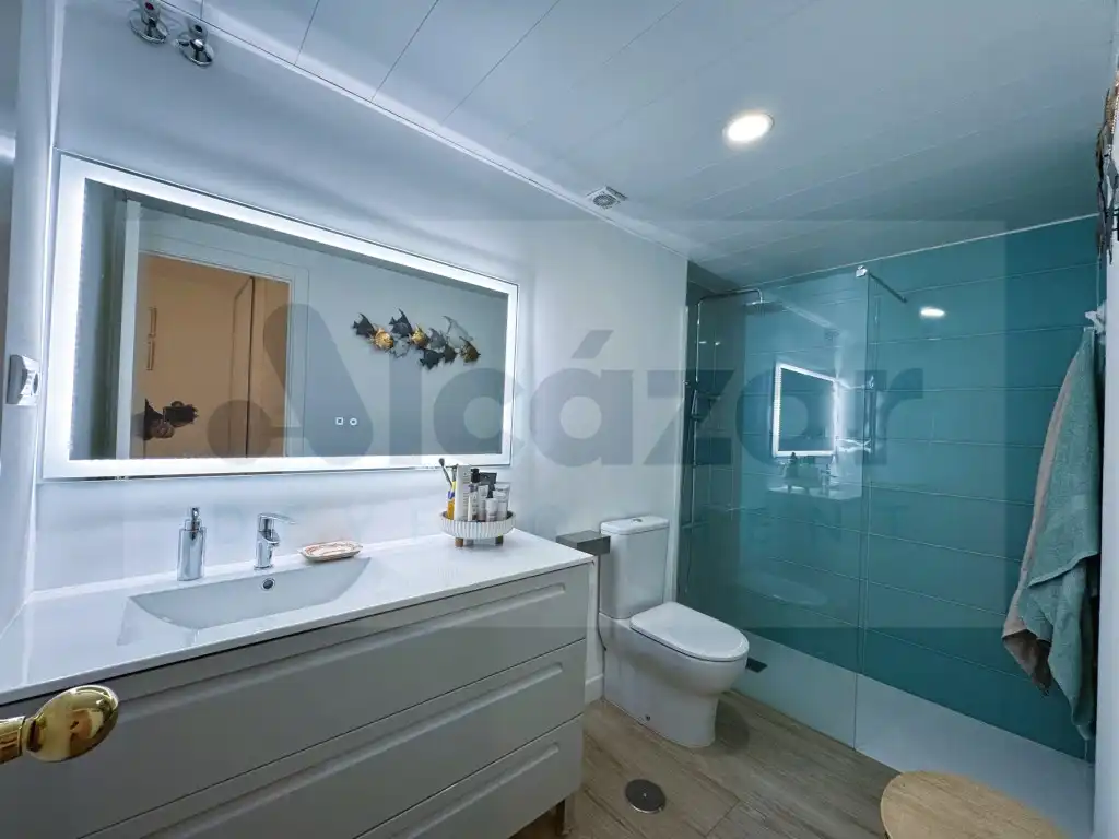 Baño de Piso en venta en Sevilla con Aire acondicionado, Calefacción y Terraza
