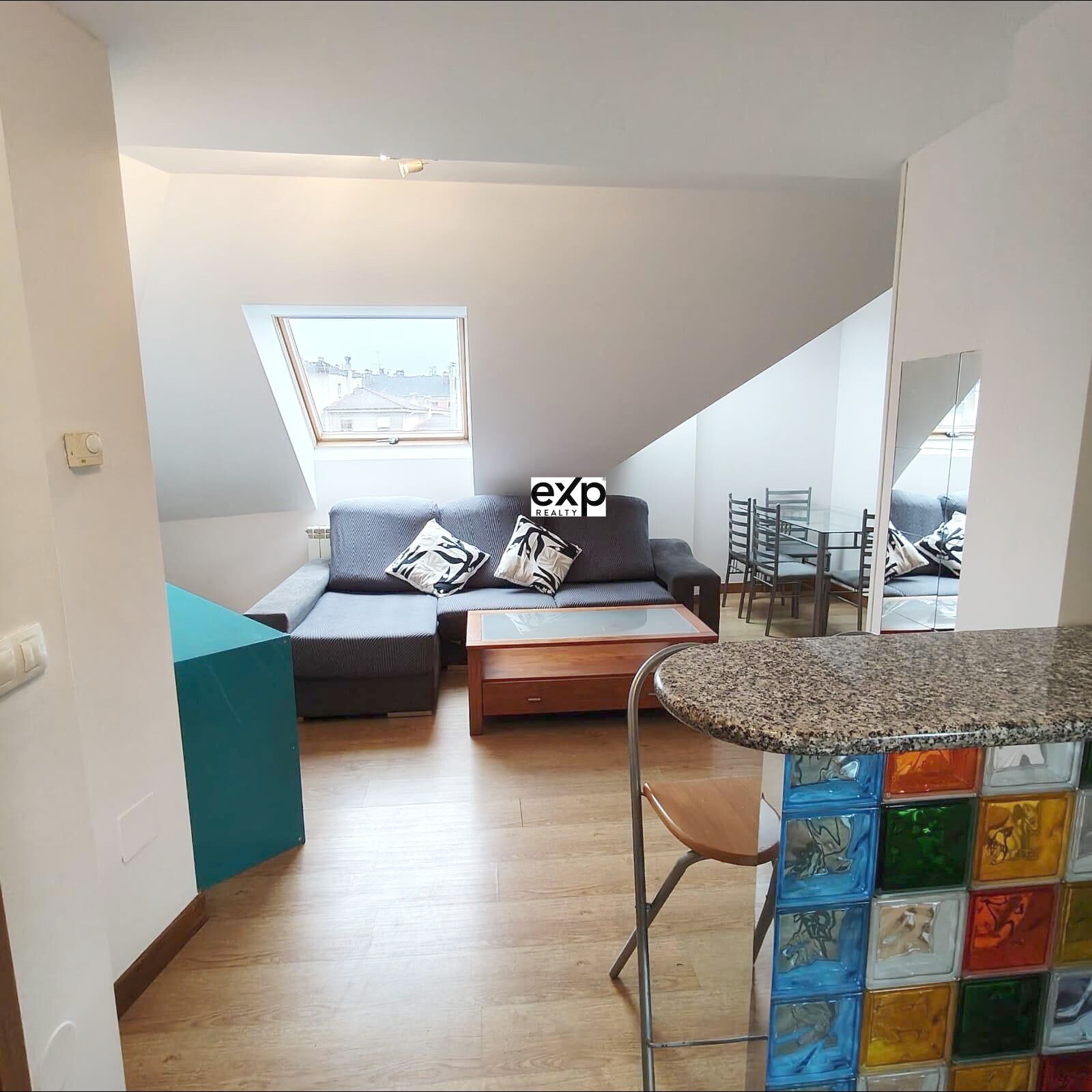 Living room of Attic to rent in Oviedo   with Heating